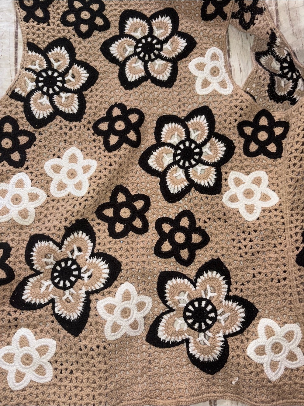 Boston Proper tan crochet floral knit vest XXS/xS - Picture 10 of 10